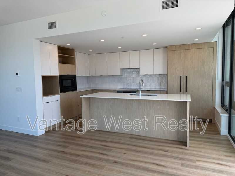 3307-1488 Bertram - Photo 2 of 23