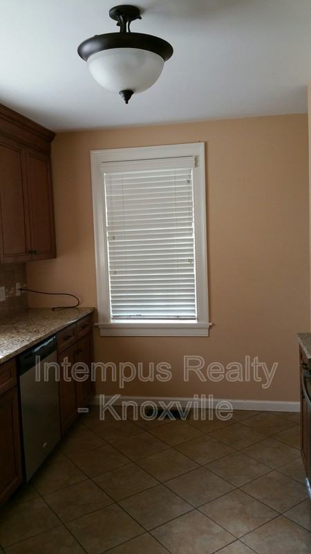 2103 Fairmont Blvd - Photo 7 of 31