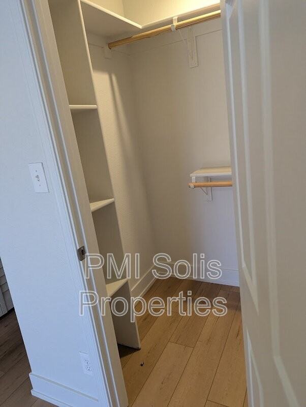 18036 N 45th Ave - Photo 6 of 23