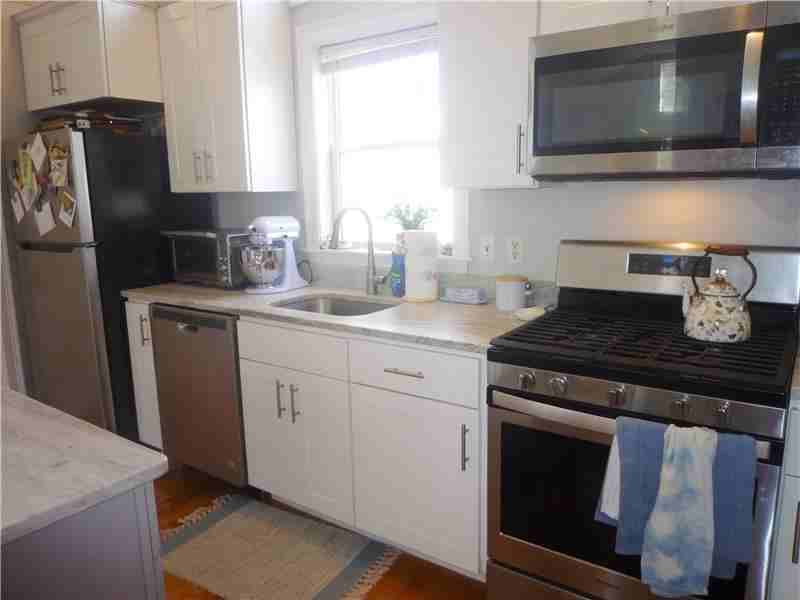 11 Richardson Ter - Photo 7 of 16