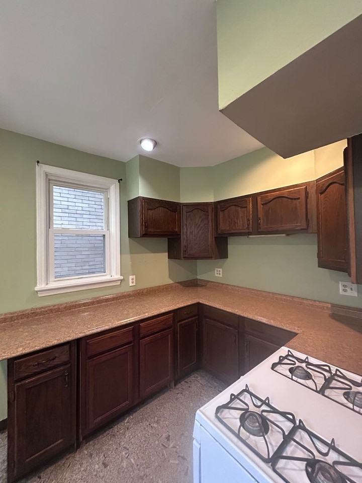 247 Watson Blvd - Photo 4 of 22