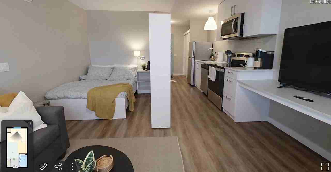 663 Victoria St S - Photo 4 of 5