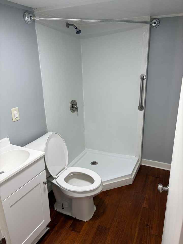 403 Henry St - Photo 7 of 10