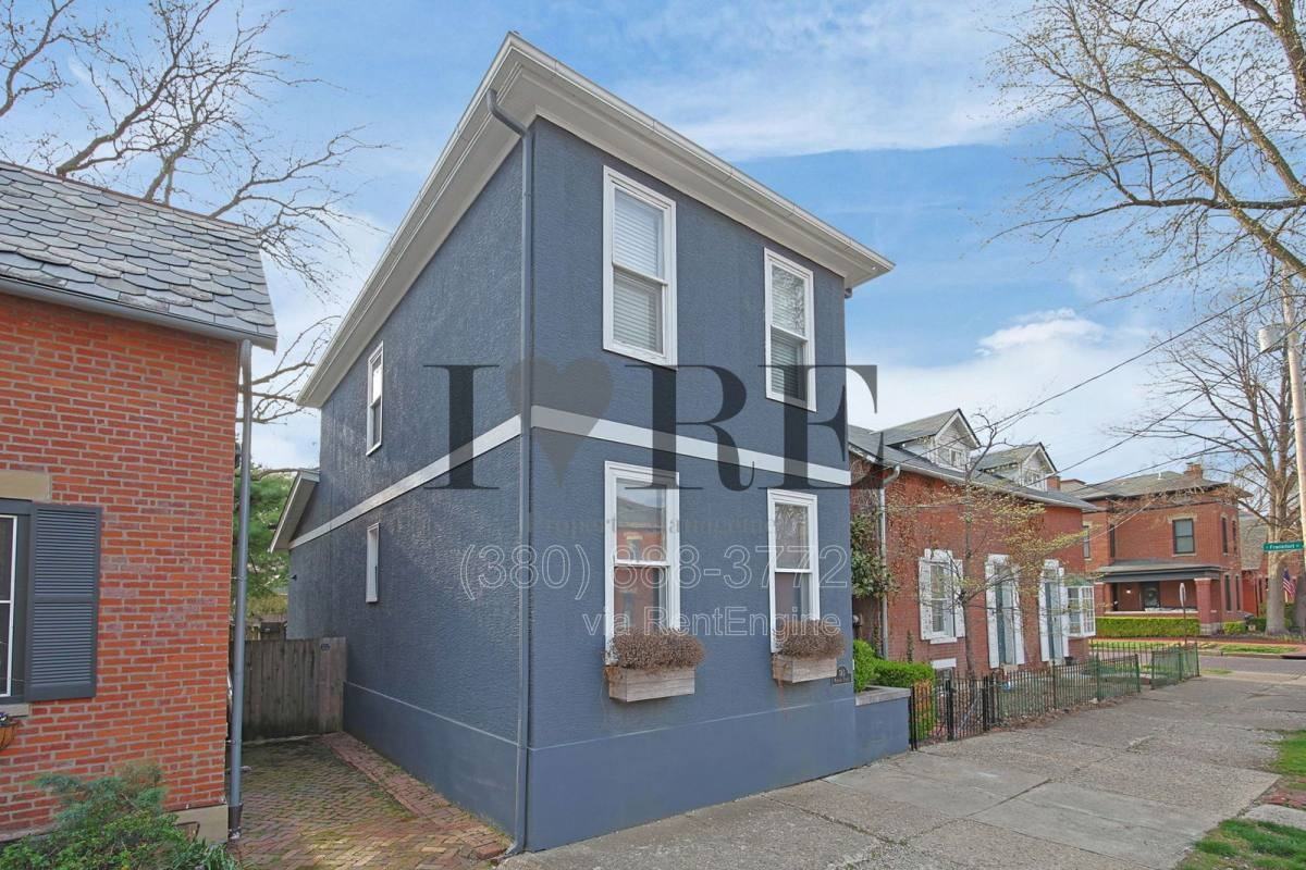 745 Mohawk St - Photo 3 of 10