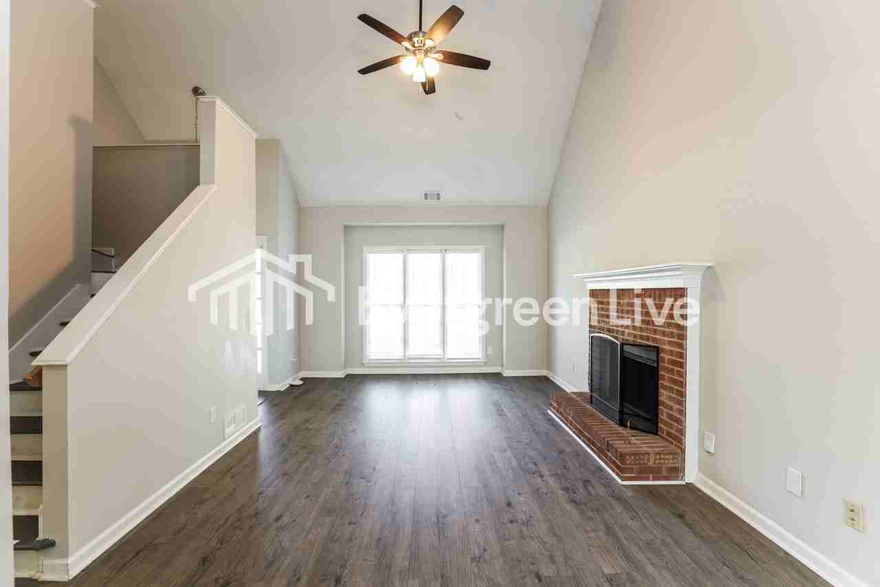 1018 Megcole Ct Sw - Photo 4 of 11