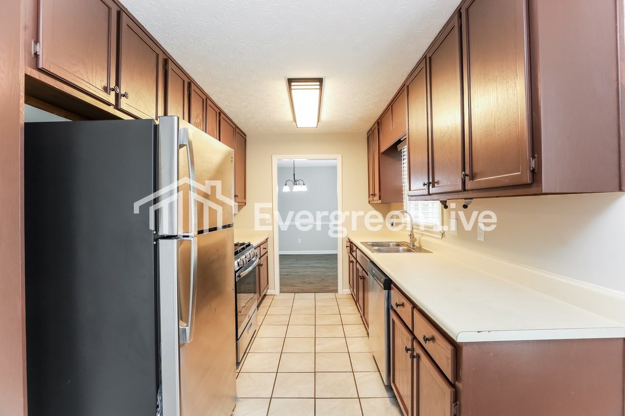 1018 Megcole Ct Sw - Photo 7 of 11