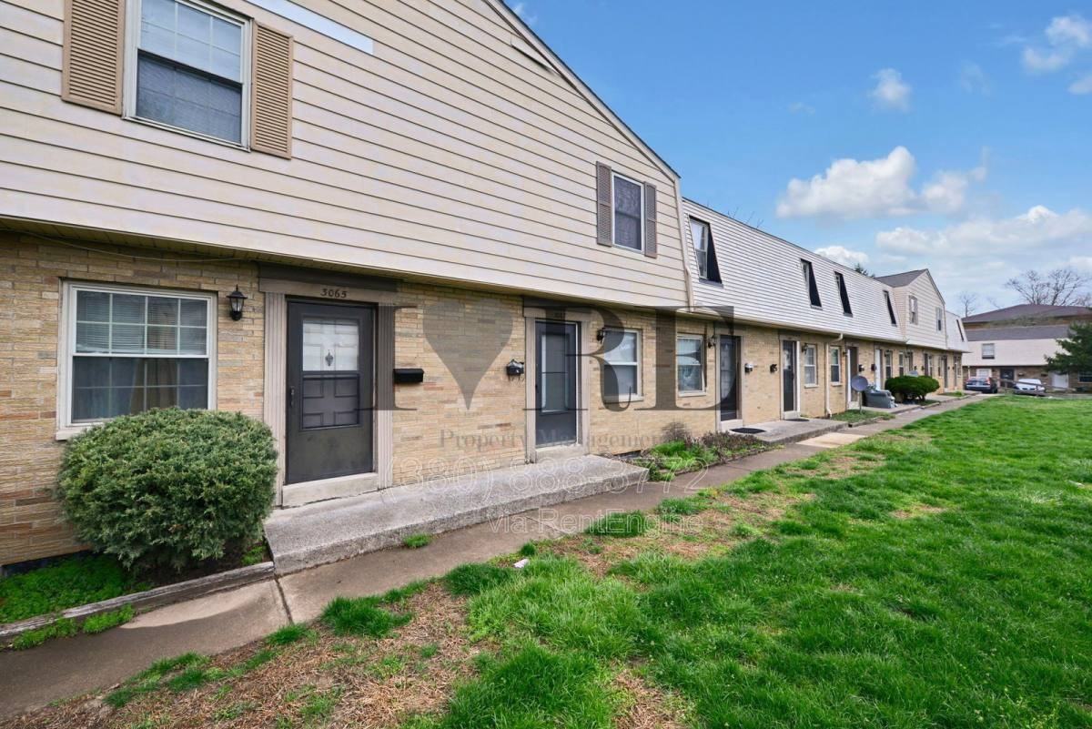 3067 Morsetowne Ct S - Photo 3 of 9