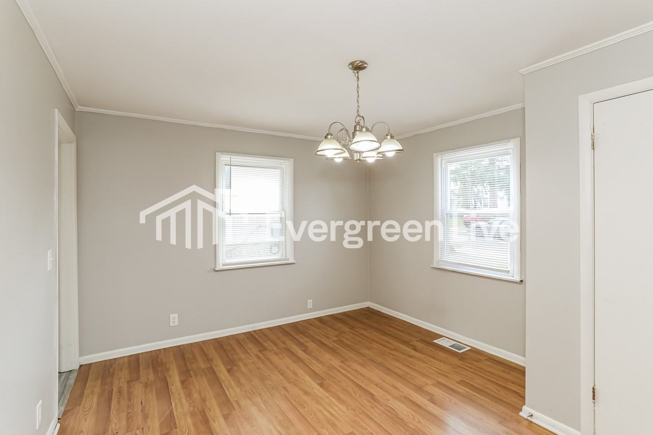 6442 Elbrook Ave - Photo 5 of 15