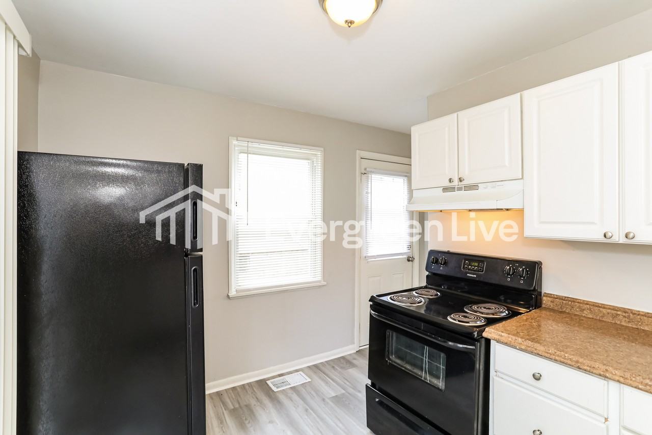 6442 Elbrook Ave - Photo 7 of 15