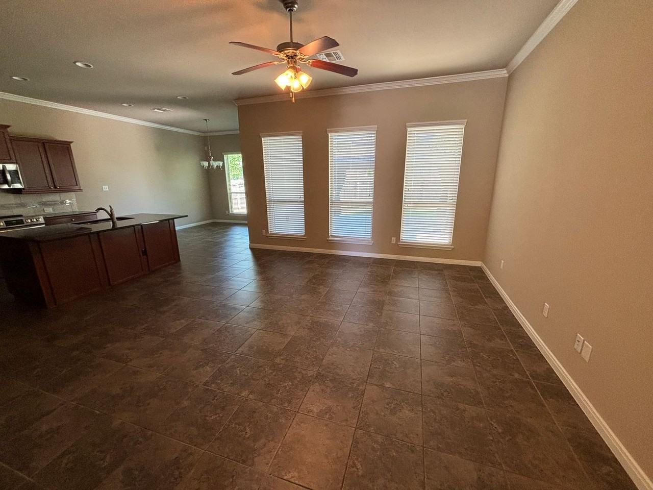 10312 Windy Pointe Dr - Photo 3 of 23