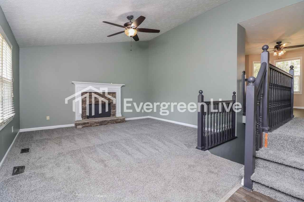 71 Burton Dr - Photo 2 of 10