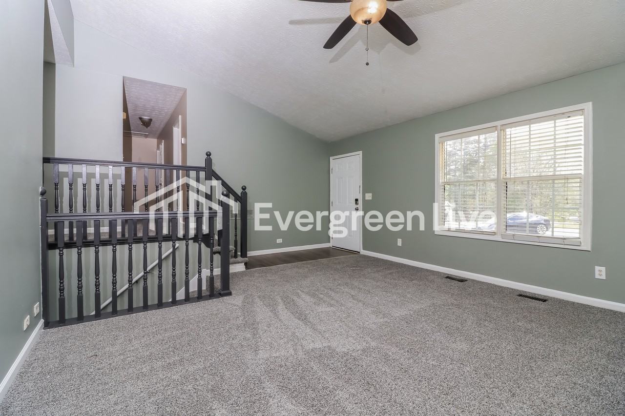 71 Burton Dr - Photo 3 of 10