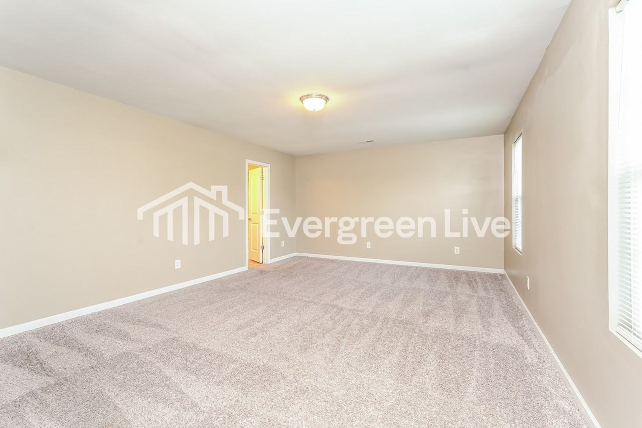 364 Kendall Dr - Photo 7 of 15