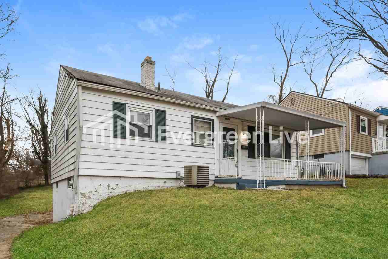 7264 Bernard Ave - Photo 2 of 15