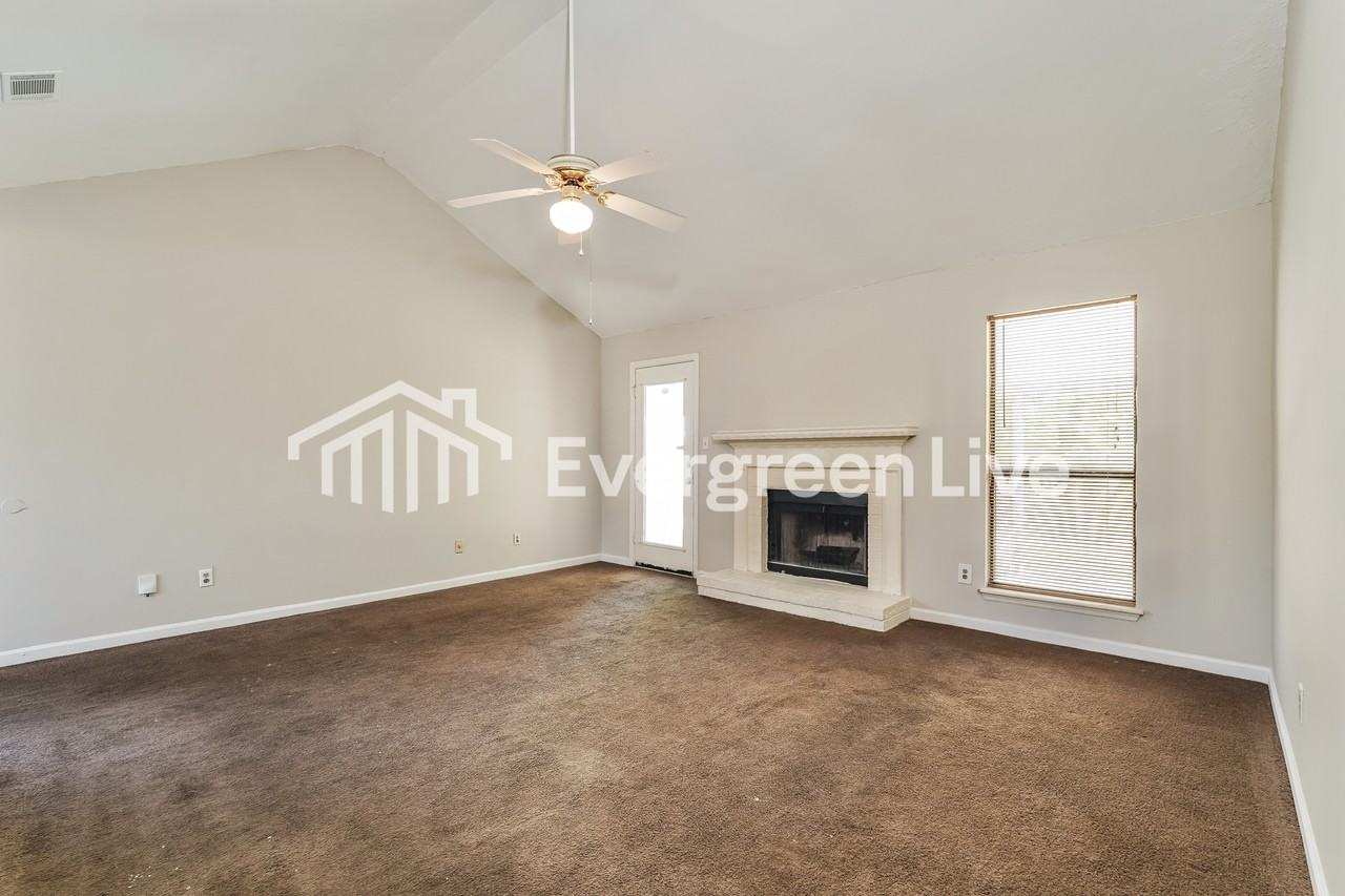 3465 Linderwood Dr - Photo 2 of 10