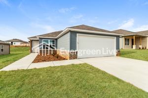 featured image of 7024 Potomac Trl