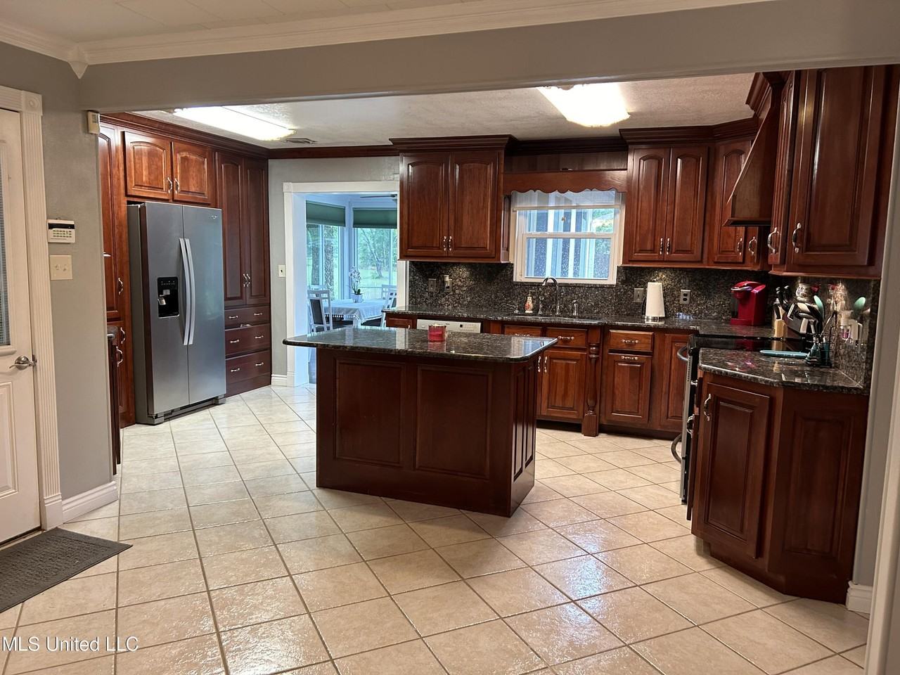 14008 Dundeewood Rd - Photo 3 of 22