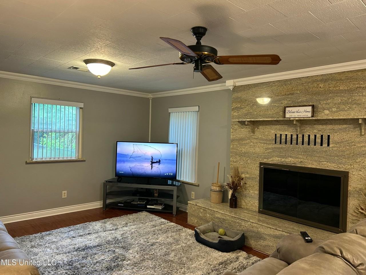 14008 Dundeewood Rd - Photo 4 of 22