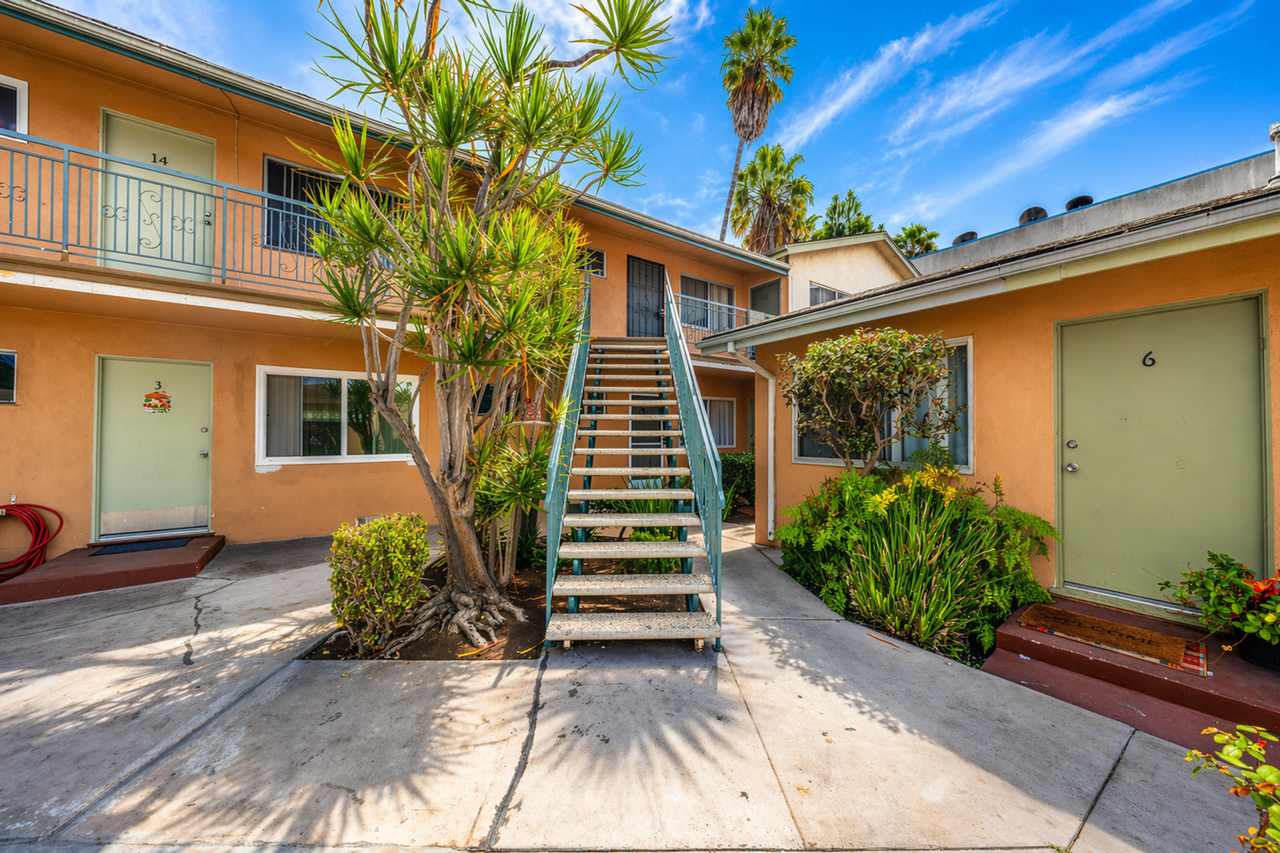 803 Java Ave Inglewood, CA 90301 - Photo 3 of 4