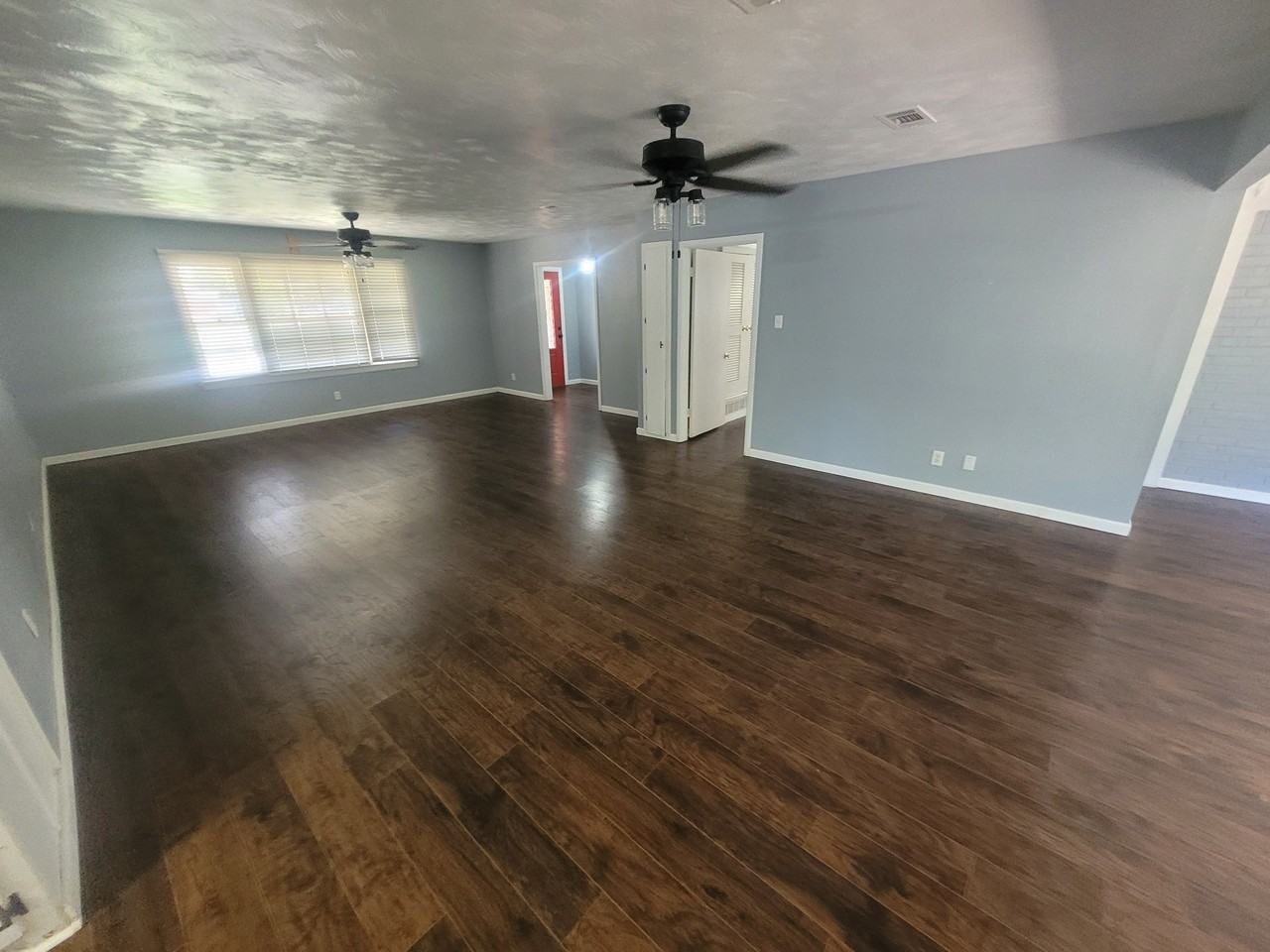 900 Westwood Dr - Photo 2 of 12