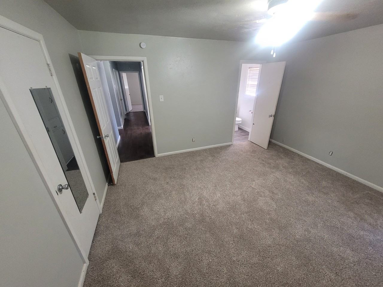 900 Westwood Dr - Photo 4 of 12