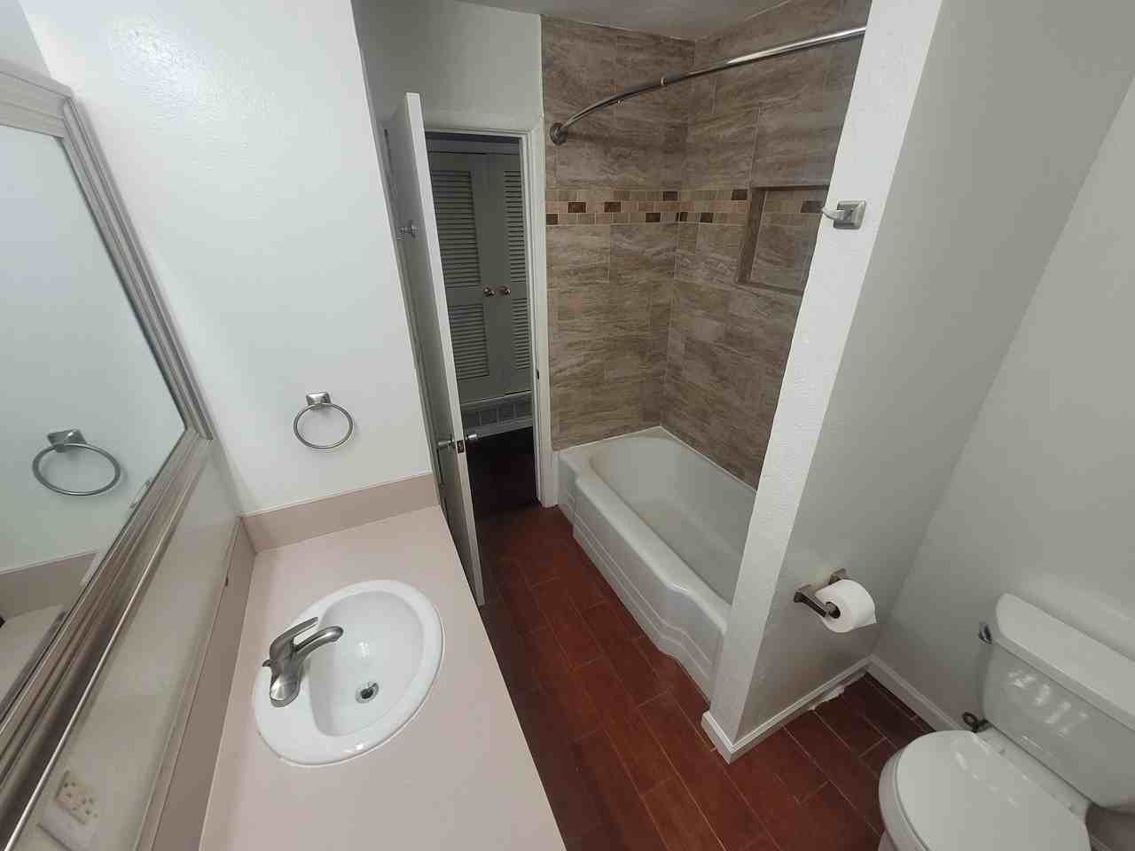 900 Westwood Dr - Photo 6 of 12