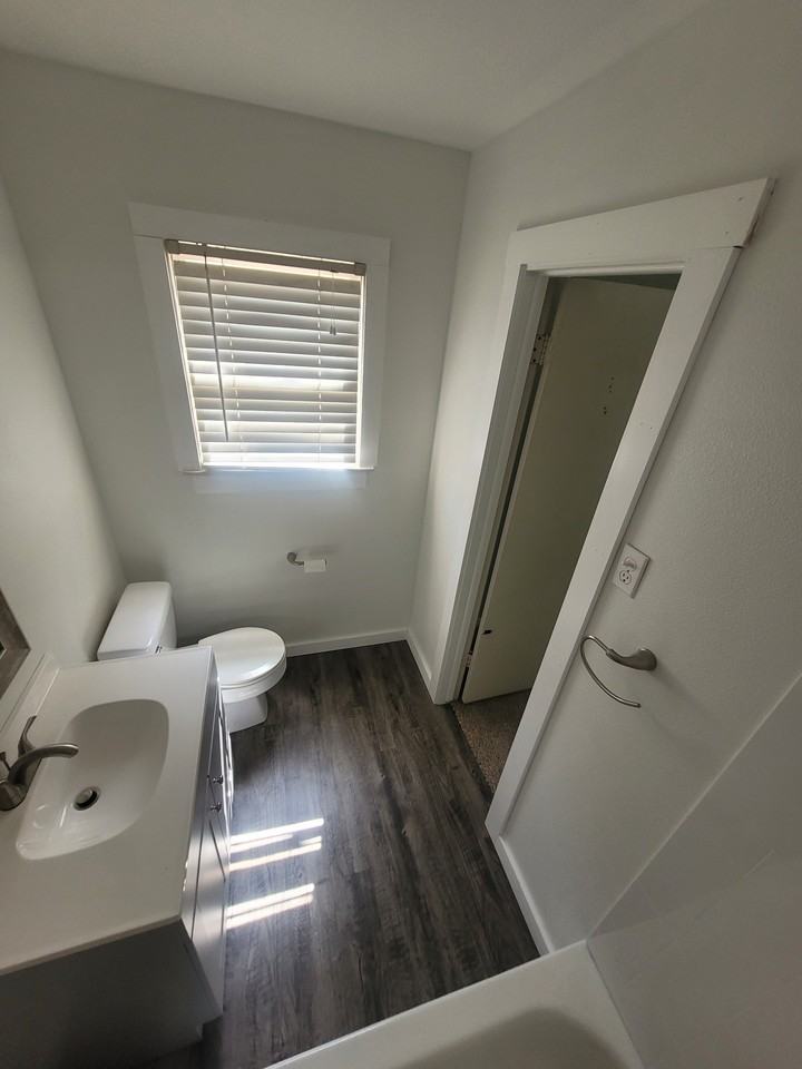 900 Westwood Dr - Photo 7 of 12