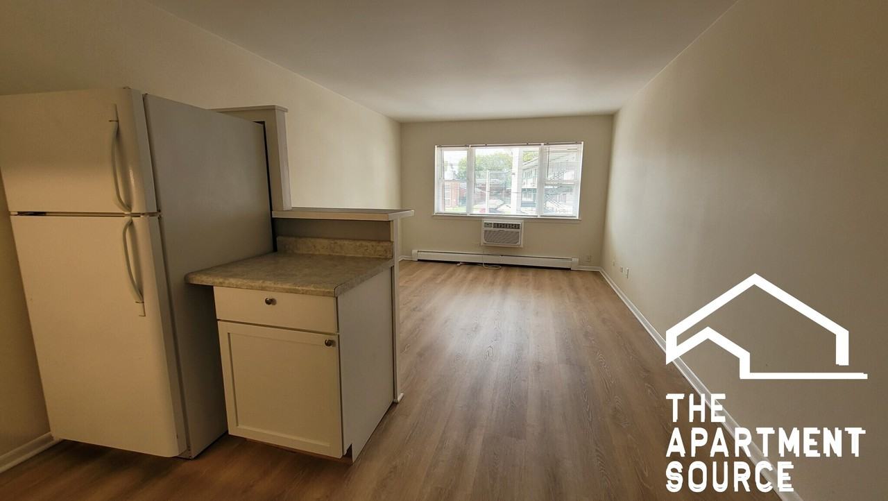 1039 College Ave #10E - Photo 3 of 25