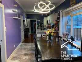 featured image of 6712 N Clark St #2