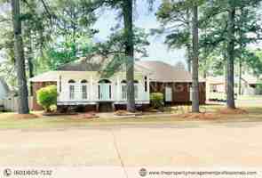 featured image of 600 Bay Pointe Ln