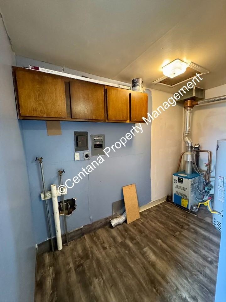 2015 Banks Ave - Photo 3 of 29