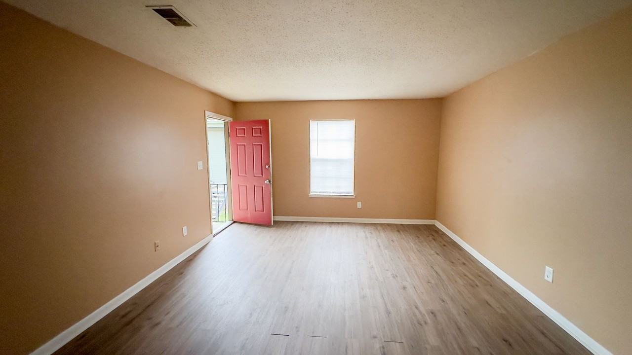 4221 Avenue U - Photo 4 of 4