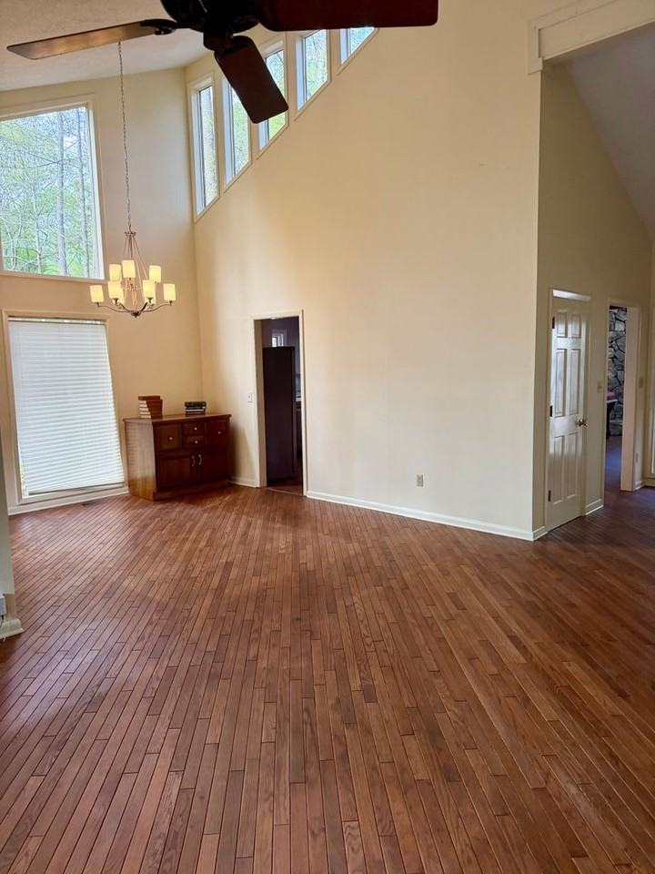 507 Bridlepath Ln - Photo 3 of 27