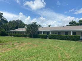 $995 Sec dep special with IN UNIT LAUNDRY in select units in EAST BOCA - Photo 1 of 1