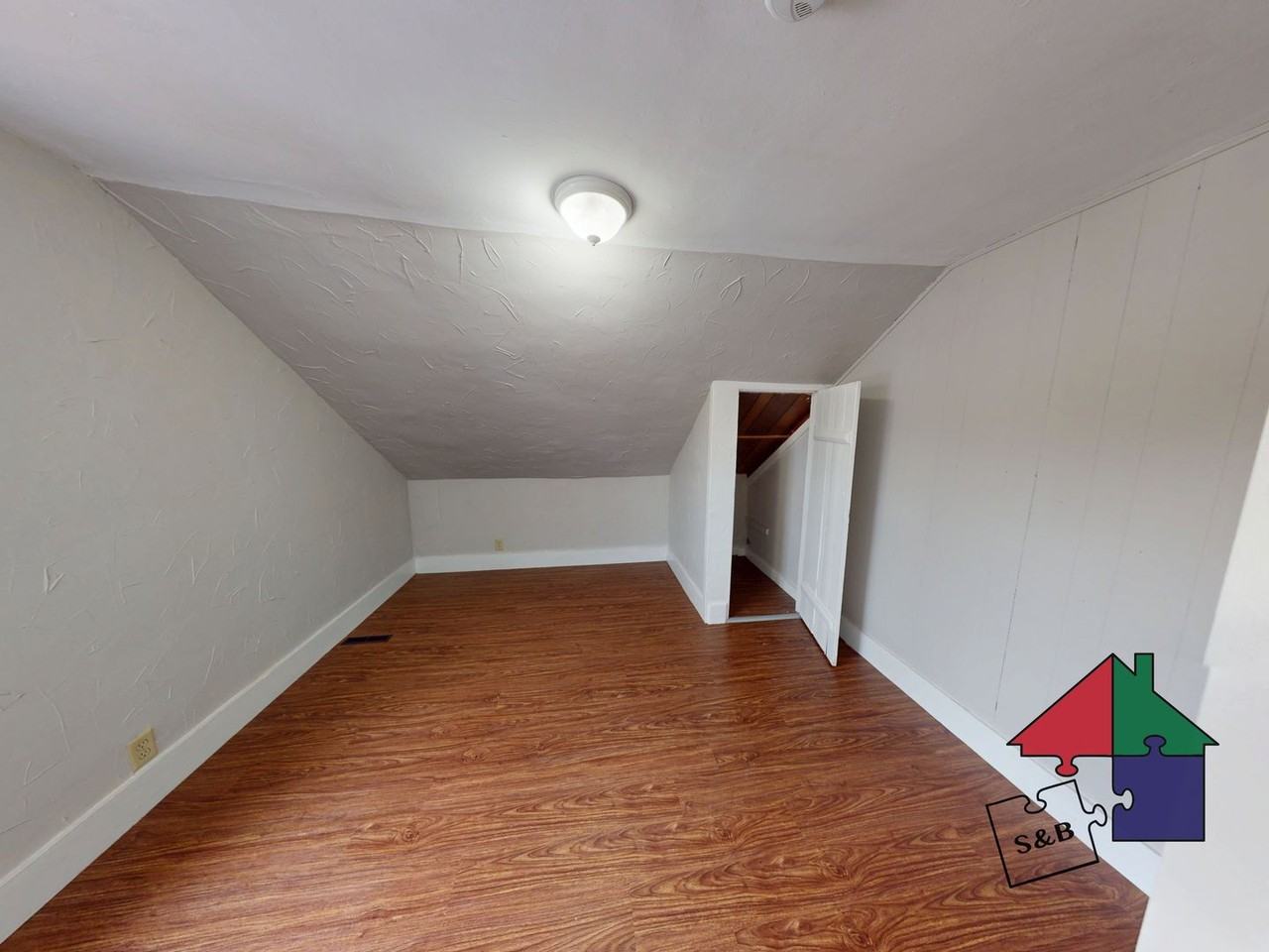 67 Perry St - Photo 6 of 21