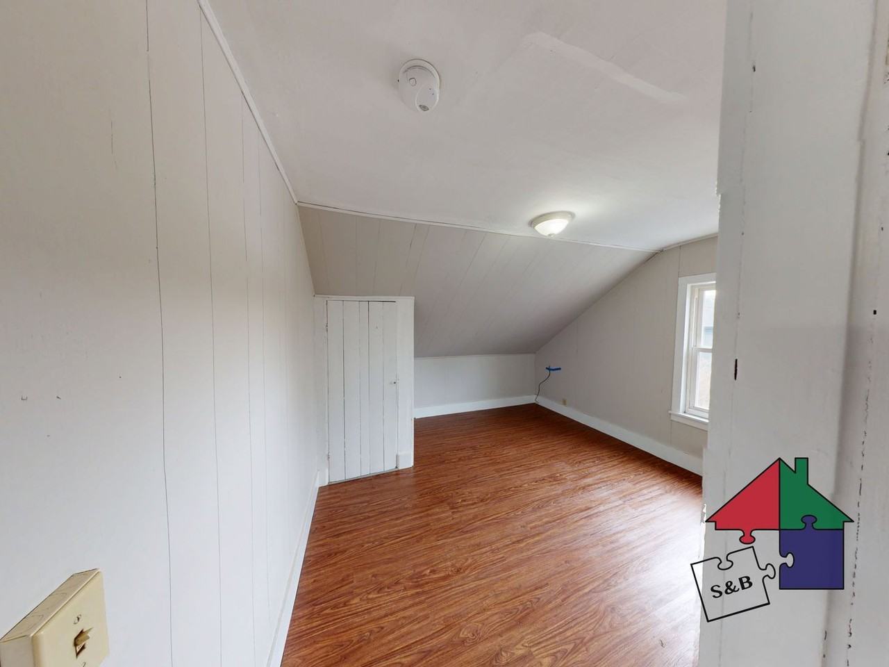 67 Perry St - Photo 4 of 21