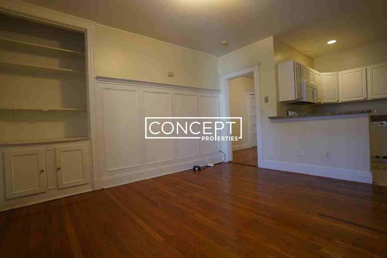 1130 Commonwealth Ave #2 - Photo 5 of 15