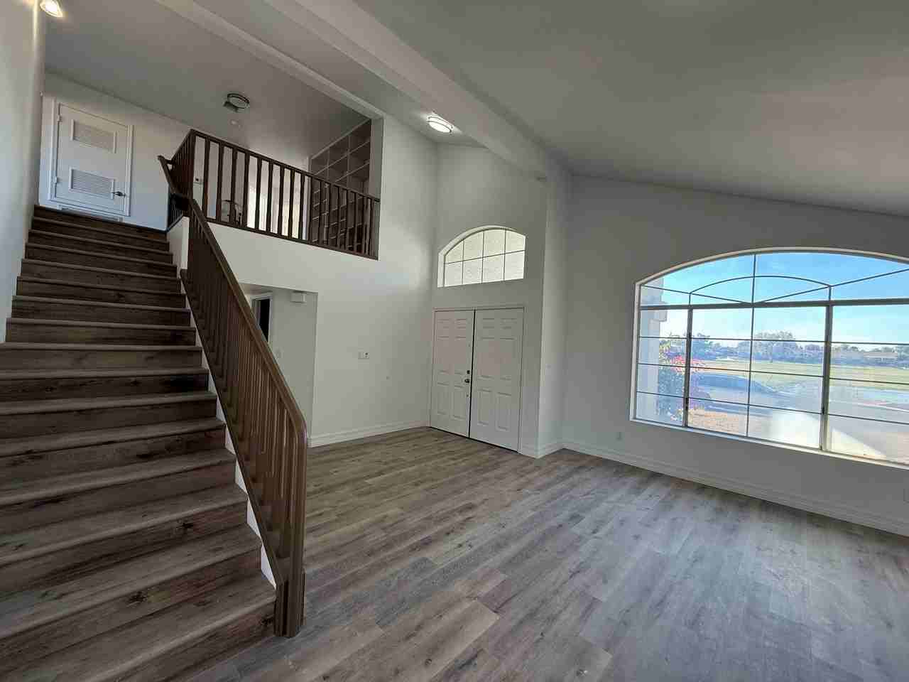 3388 W 14th St - Photo 3 of 36