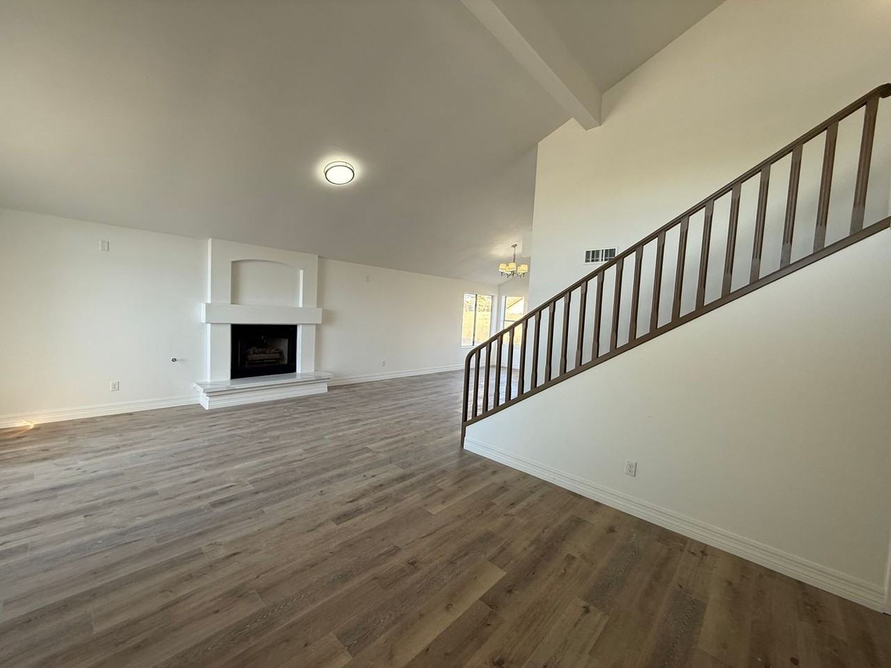 3388 W 14th St - Photo 5 of 36