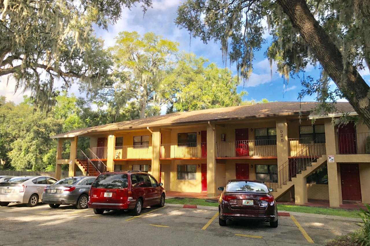 519 N Morgan Ave - Photo 3 of 5