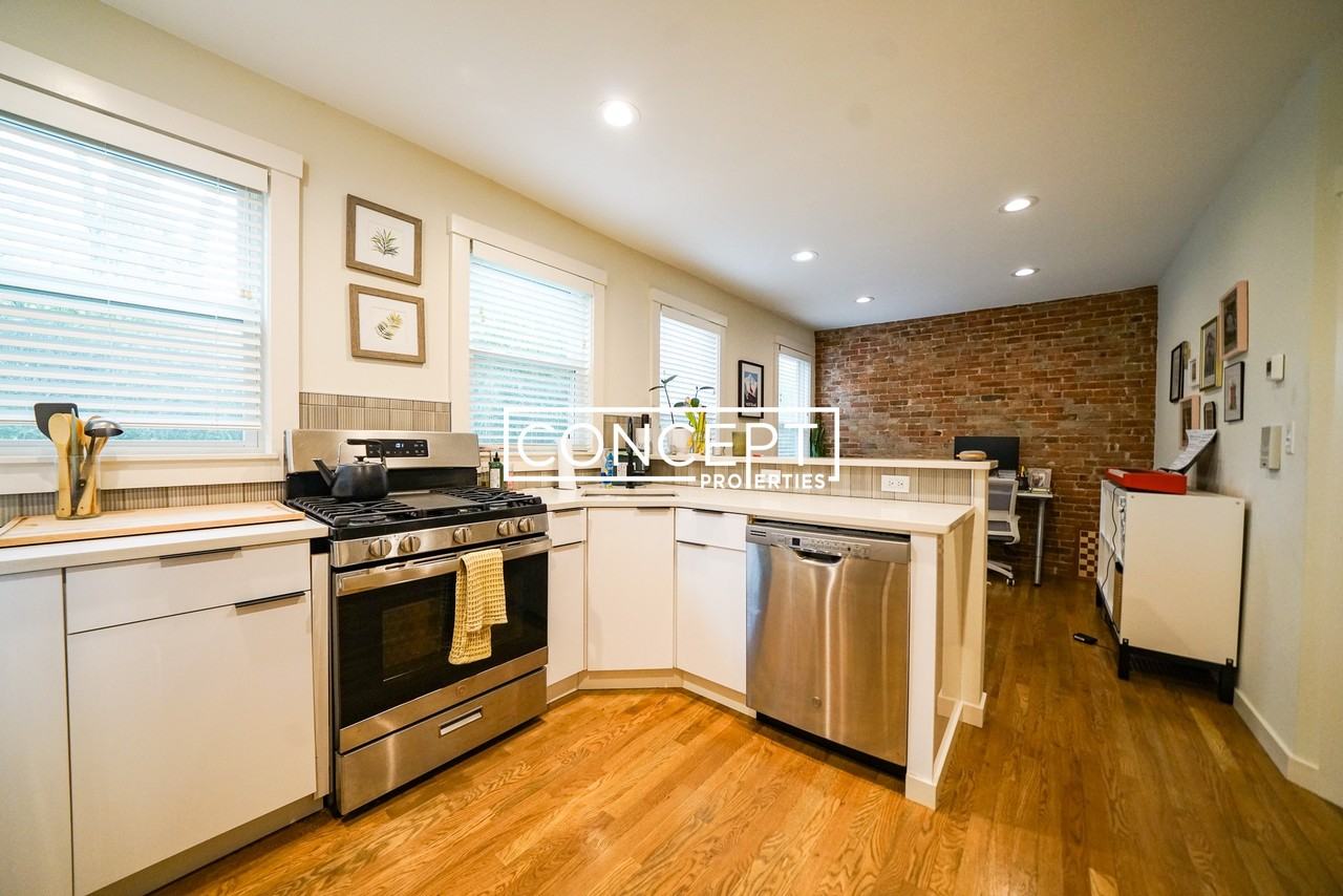 2 Belvidere Pl #1 - Photo 3 of 11