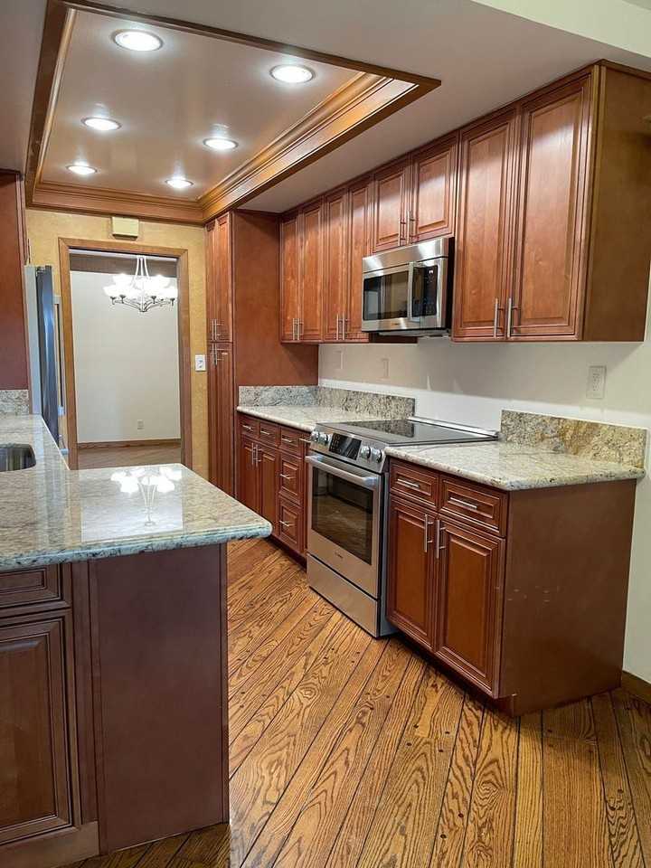 676 Sand Hill Cir - Photo 7 of 15