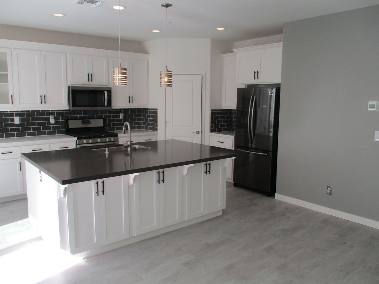 2324 Endeavor Way - Photo 2 of 18