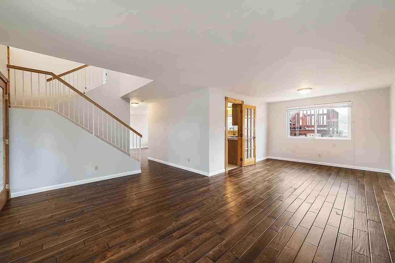 1642 Calusa Ln - Photo 3 of 33