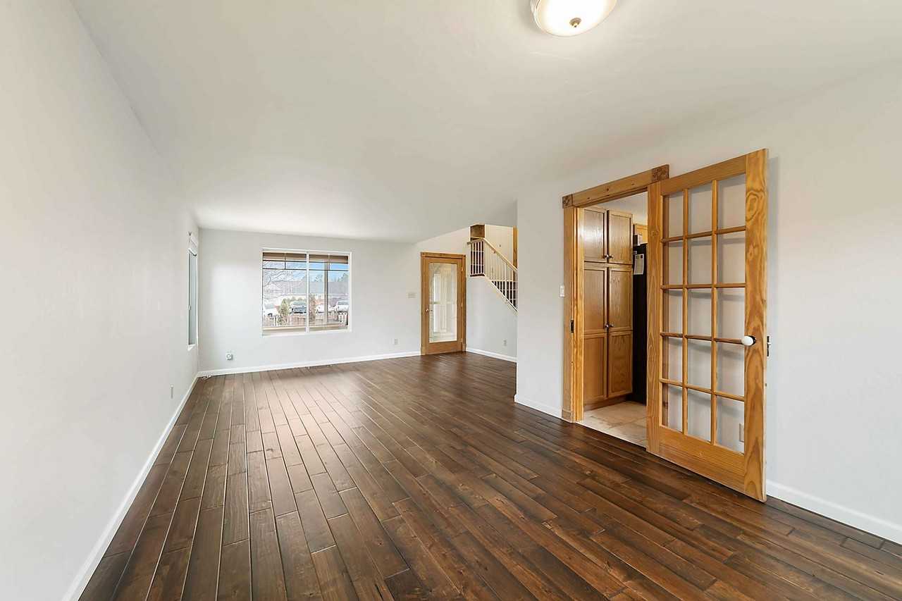 1642 Calusa Ln - Photo 4 of 33