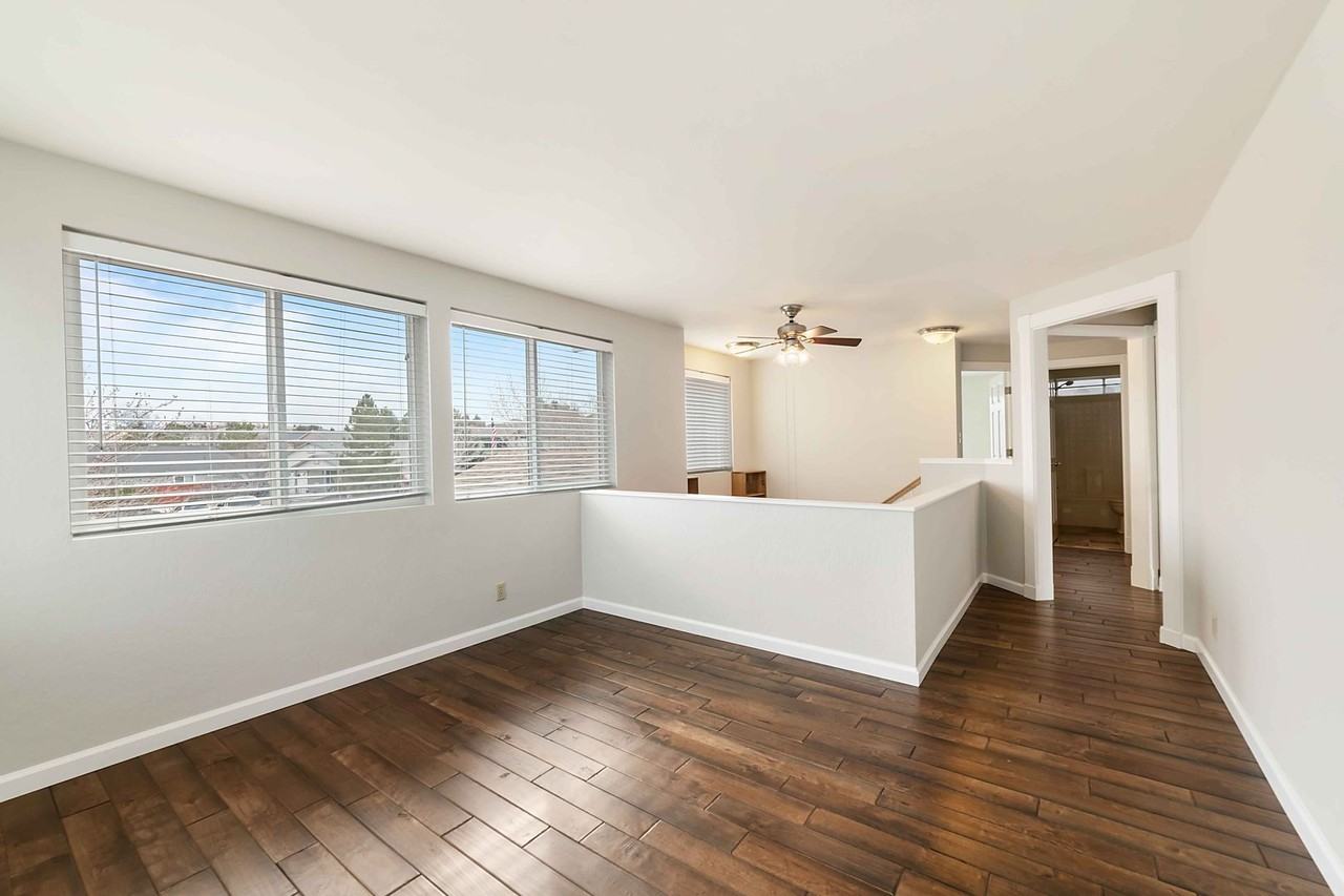 1642 Calusa Ln - Photo 5 of 33