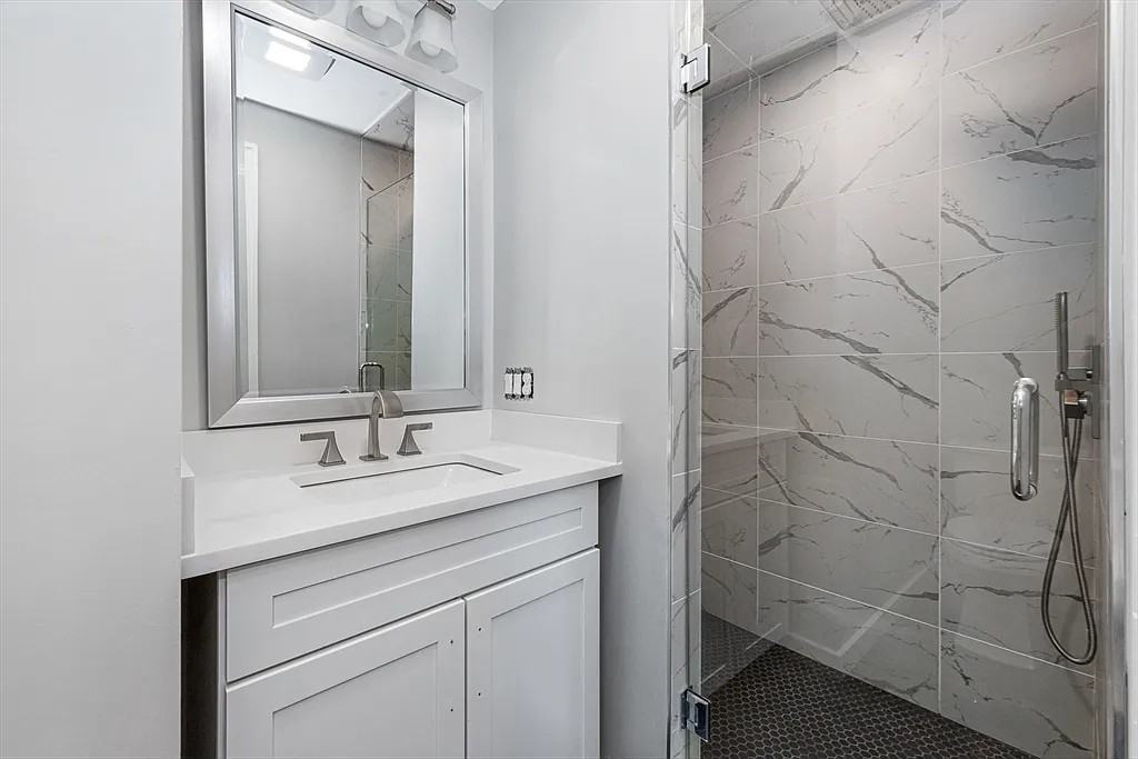19 Chase St #2 - Photo 6 of 6