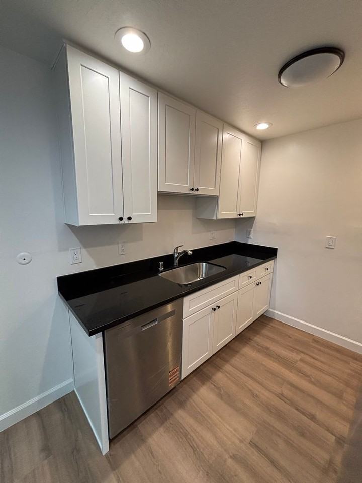 292 - 350 Franciscan Ct - Photo 7 of 13