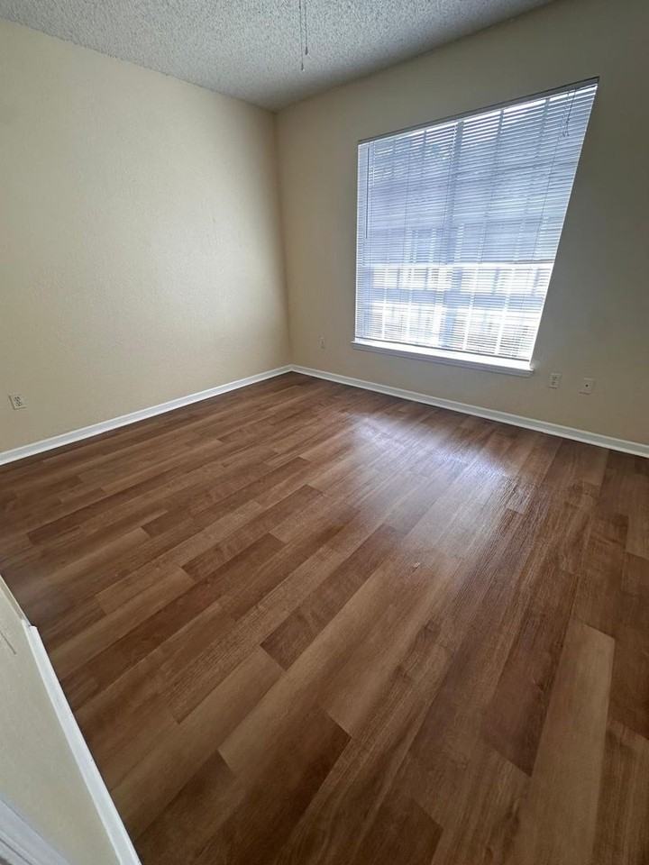13013 Mulberry Park Dr - Photo 7 of 15