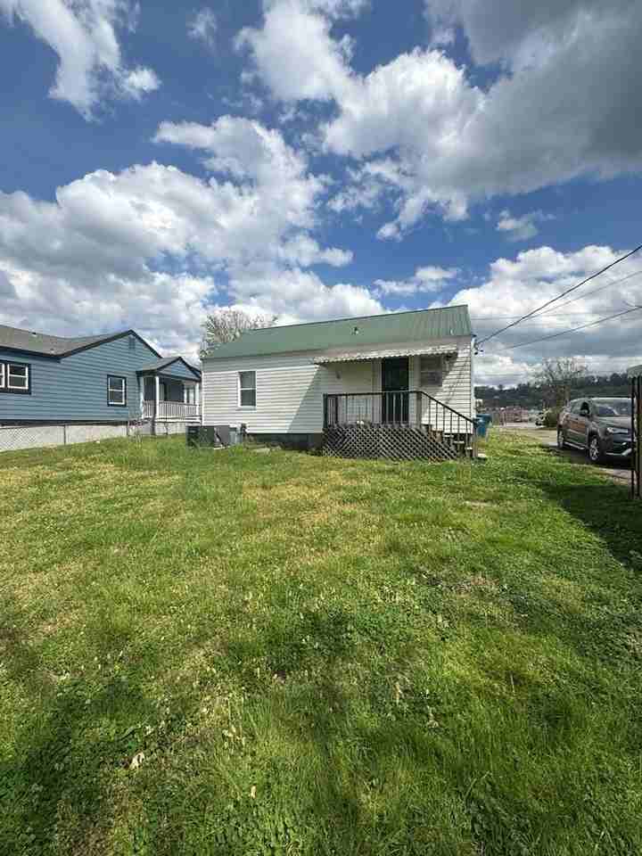 505 Flegal Ave - Photo 4 of 13